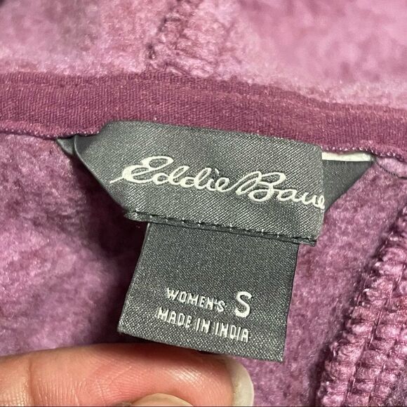 EDDIE BAUER super soft and comfy, full zip hooded sweater - Picture 4 of 11